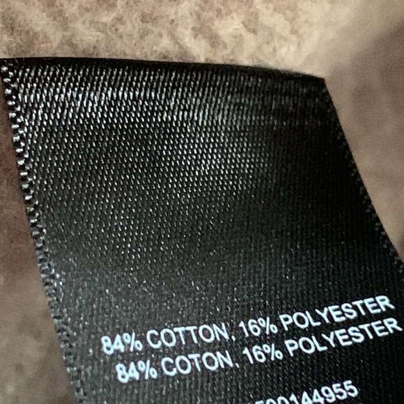 🆕Aritzia The Constant 2-Piece Midway Hoodie & Shorts Set in Rare Taupe - Picture 14 of 14